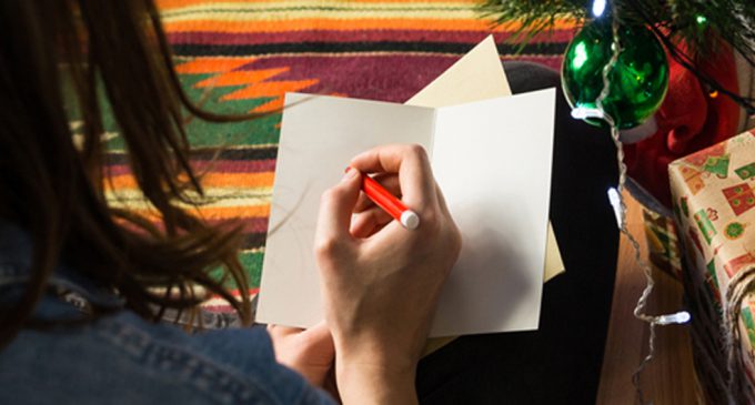 FIVE THINGS TO CONSIDER WHEN SENDING CLIENT HOLIDAY CARDS
